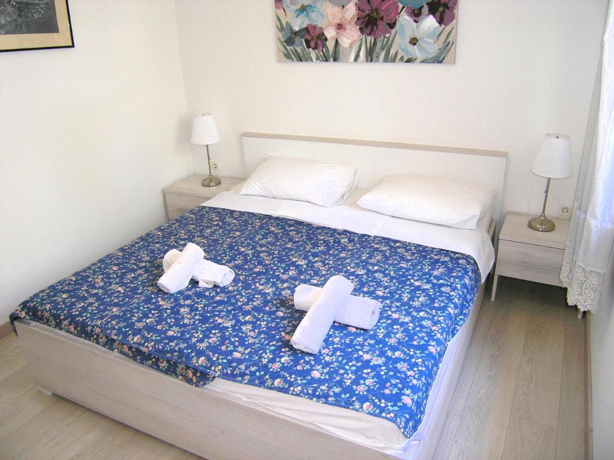 Apartments Sokolovic Krk Town Exterior photo