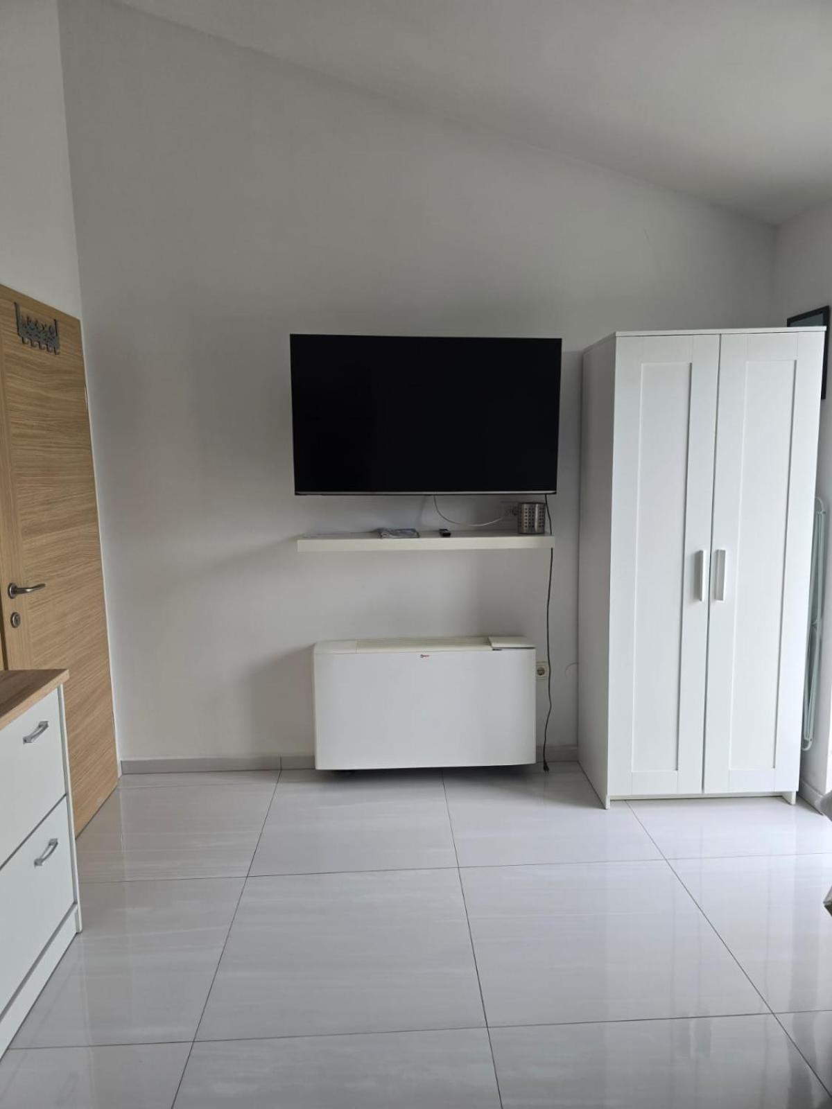 Apartments Sokolovic Krk Town Exterior photo