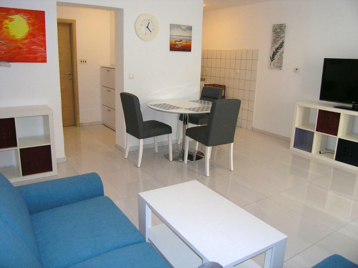 Apartments Sokolovic Krk Town Exterior photo