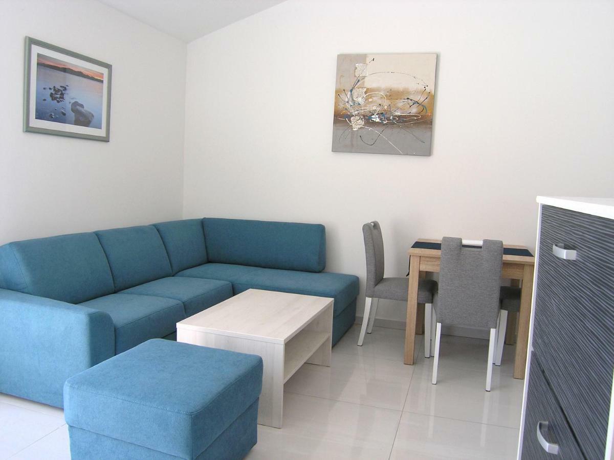 Apartments Sokolovic Krk Town Exterior photo