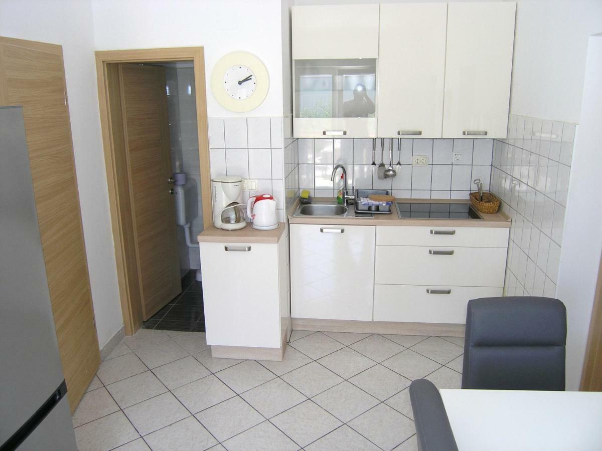 Apartments Sokolovic Krk Town Exterior photo